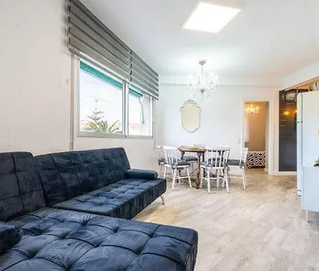 La Dorada Apartment *